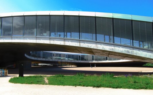 Rolex Center, 1 km du Débarcadère